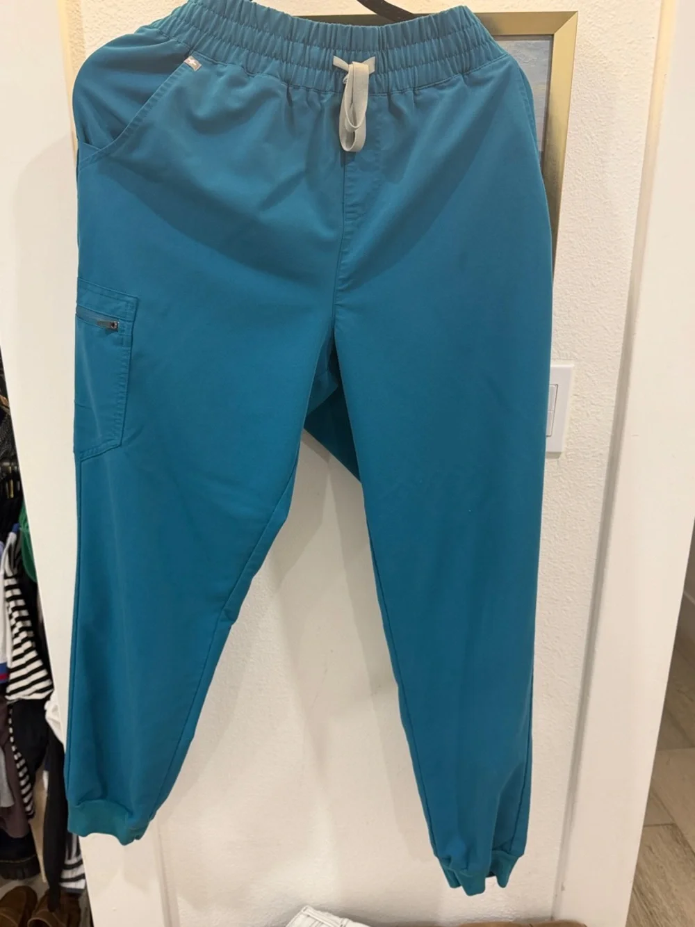 Figs Men's Teal Jogger Pants with Zip Cargo Pocket